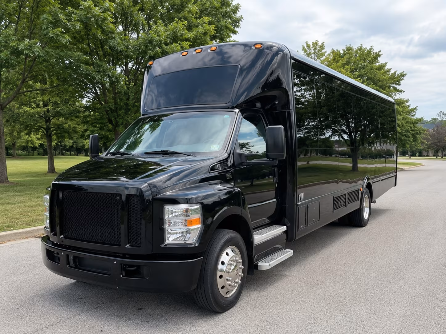 airport transfer buses for mckinney wedding guests flying into dfw