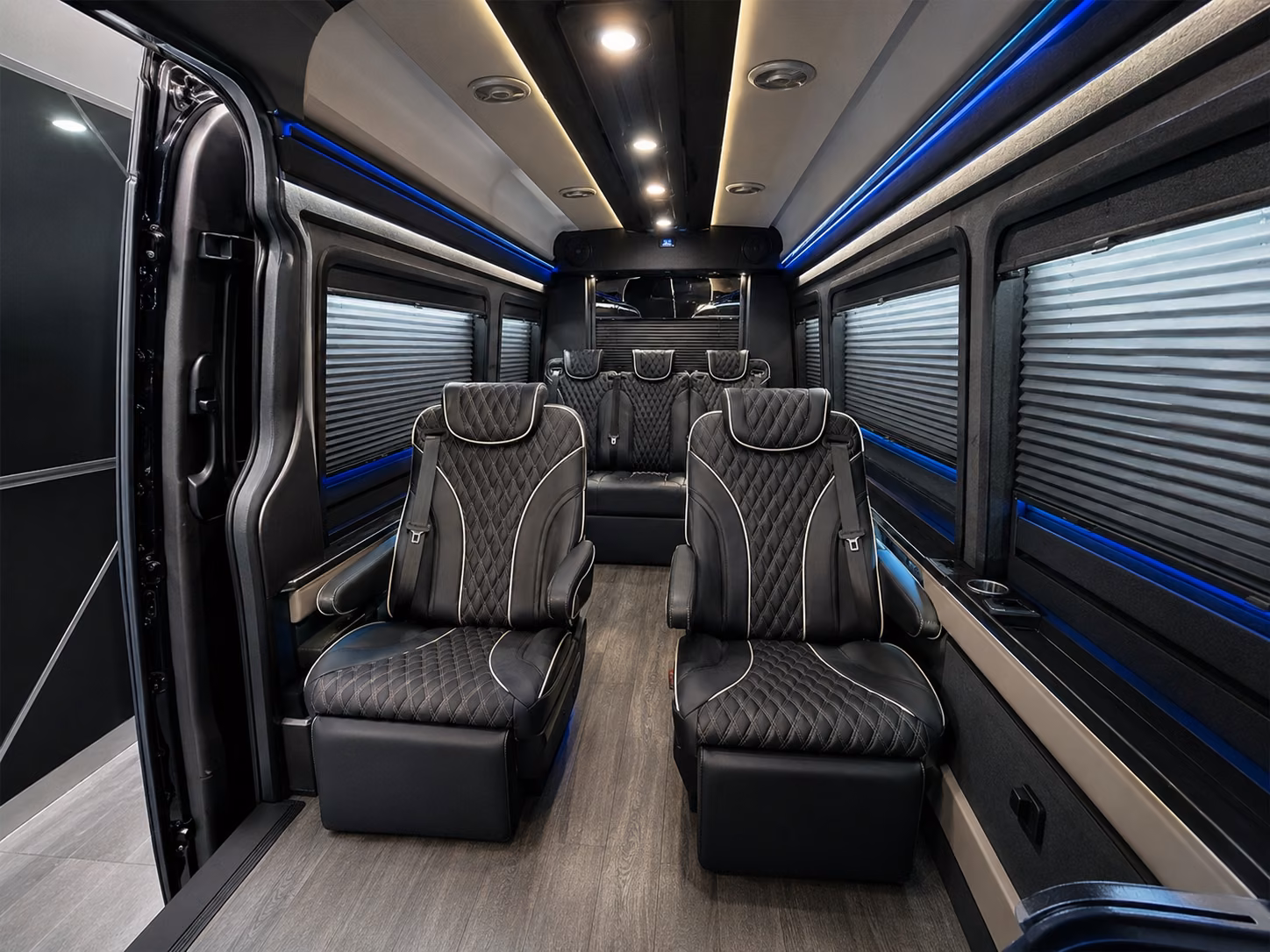 shuttle buses to deep ellum and uptown dallas club shows